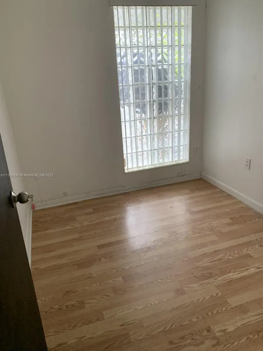 7191 Taft St, Hollywood FL 33024