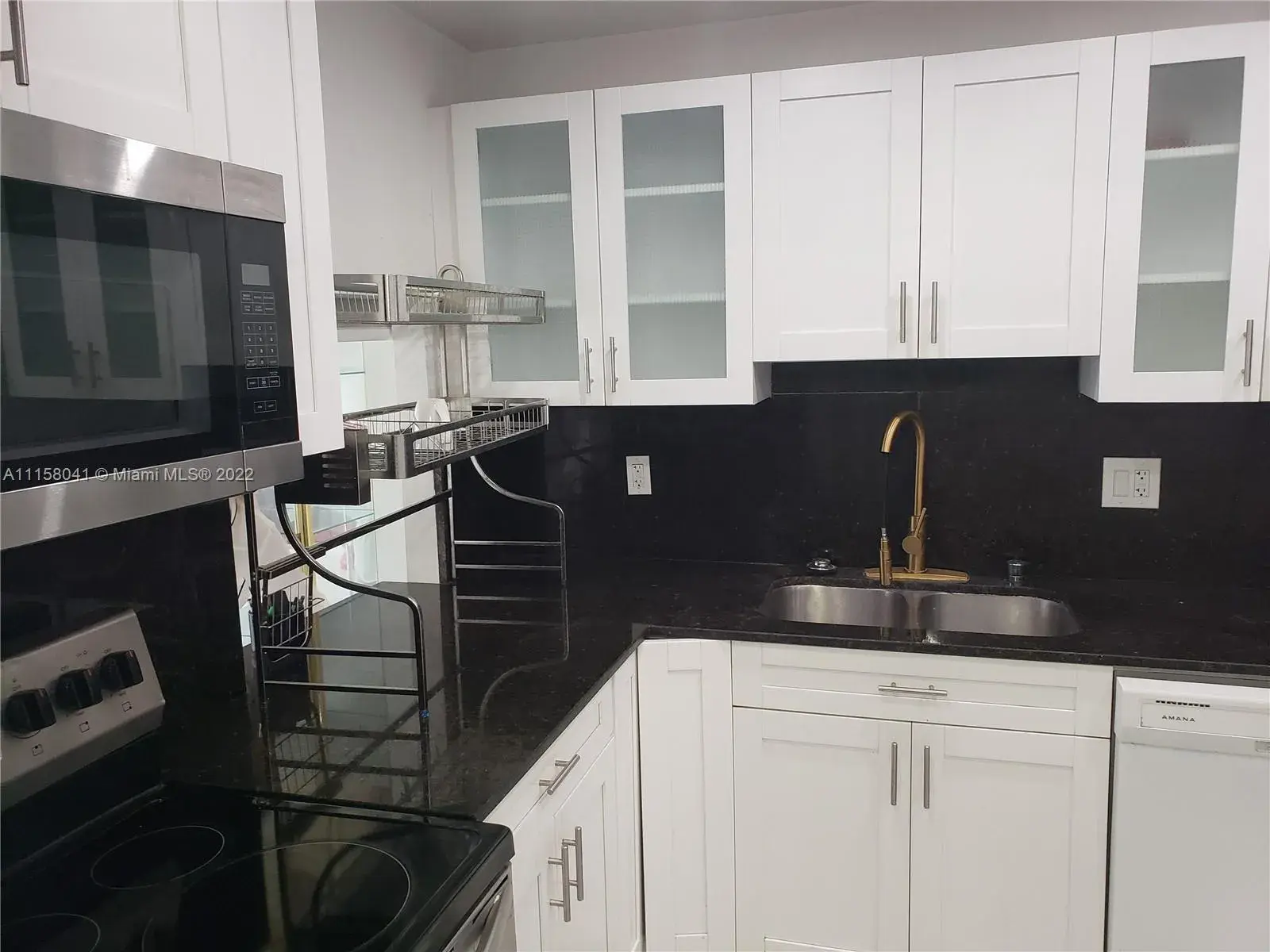 1 bedroom 1 bath Residential for sale at 211 NE 8th Ave # 207, Hallandale Beach FL 33009