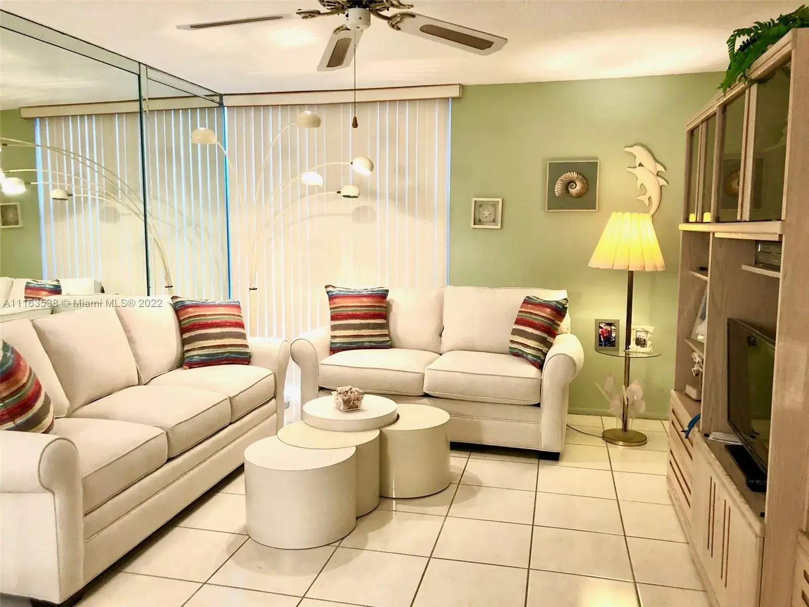 1 bedroom 1 bath for sale at 200 172nd St # 222, Sunny Isles Beach FL 33160