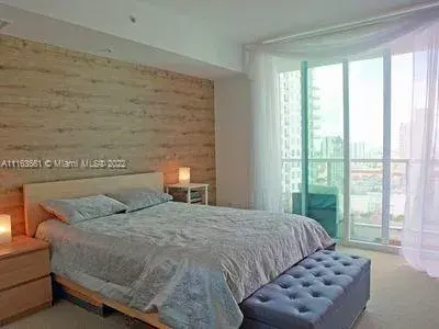 253 NE 2nd St # 2606, Miami FL 33132