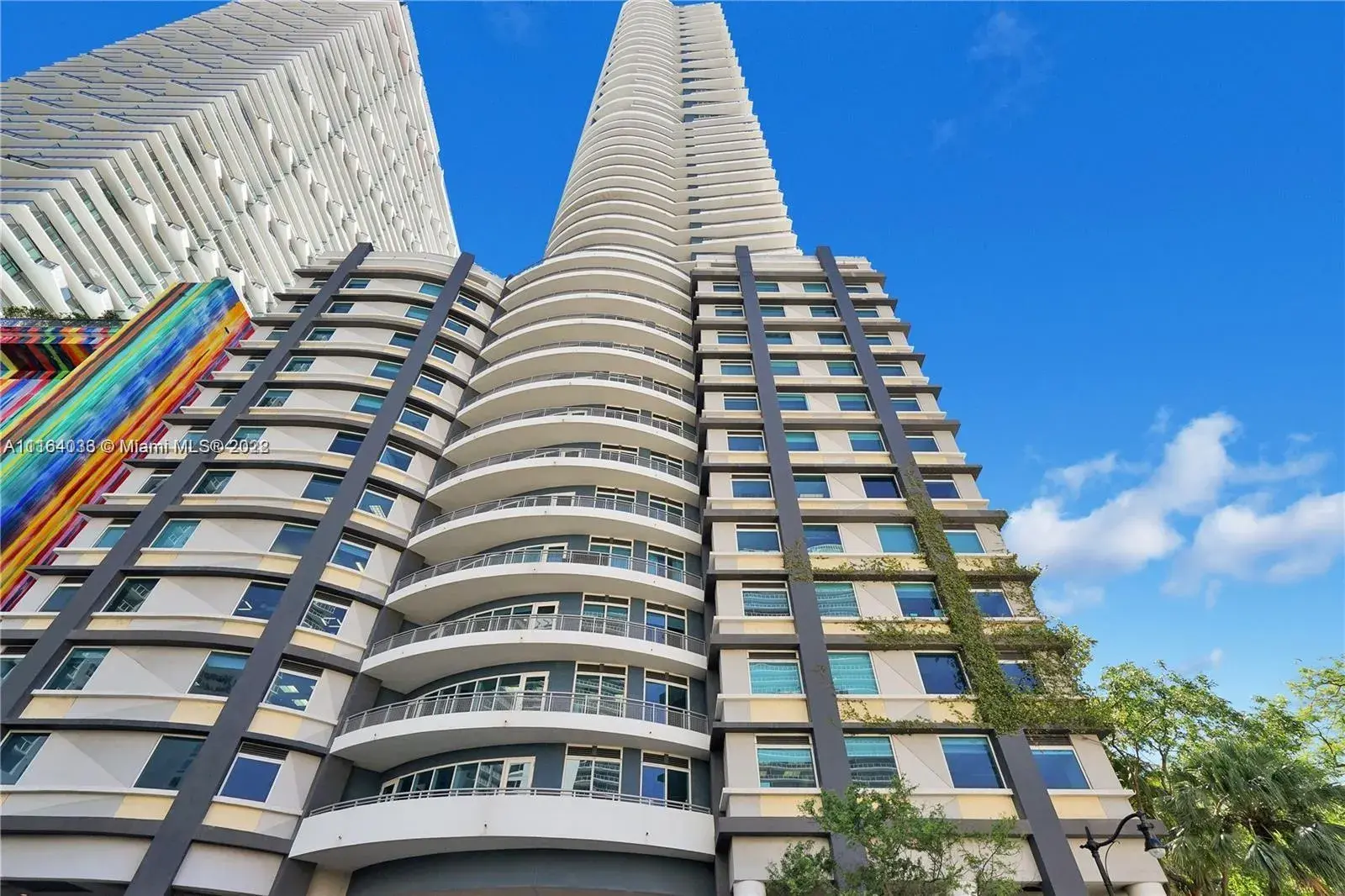 2 bedroom 2 bath Residential for sale at 60 SW 13th St # 5013, Miami FL 33130