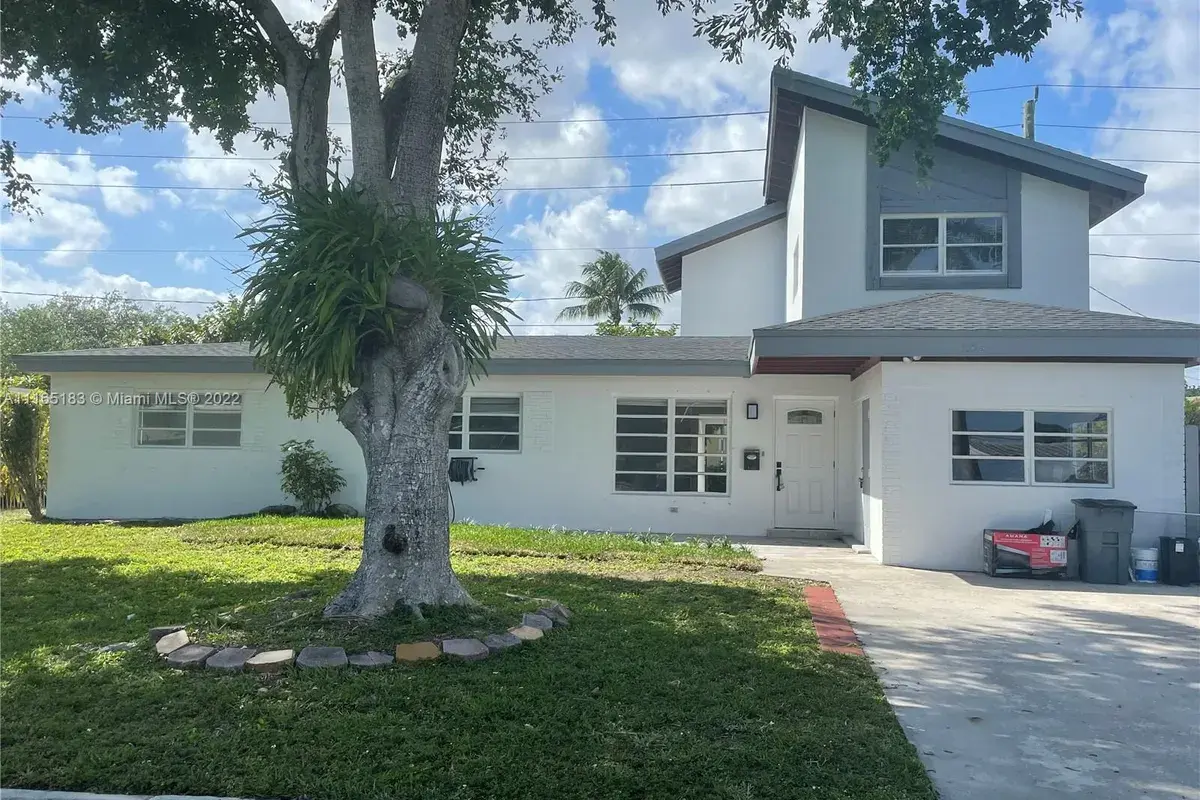 1165 SW 4th Ter, Pompano Beach FL 33060