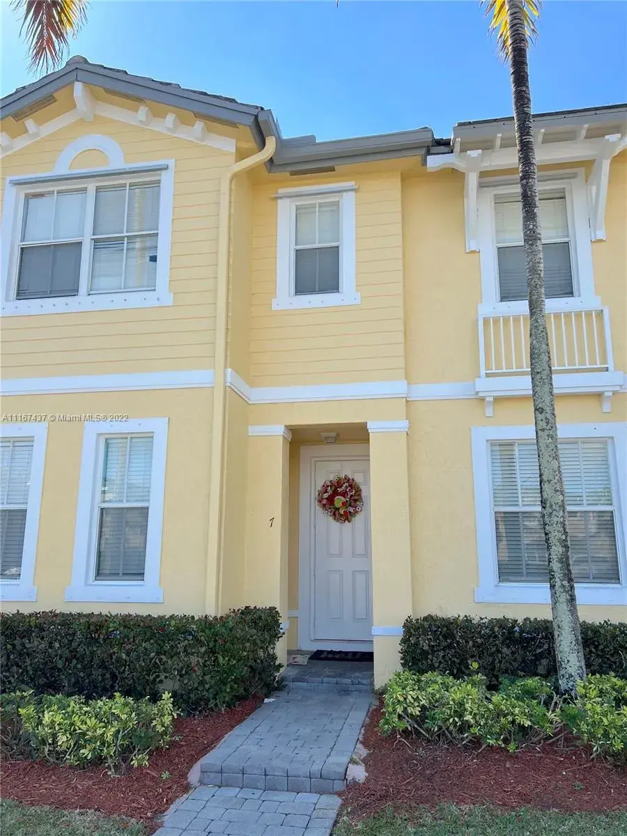 2928 SE 2nd St # 7, Homestead FL 33033