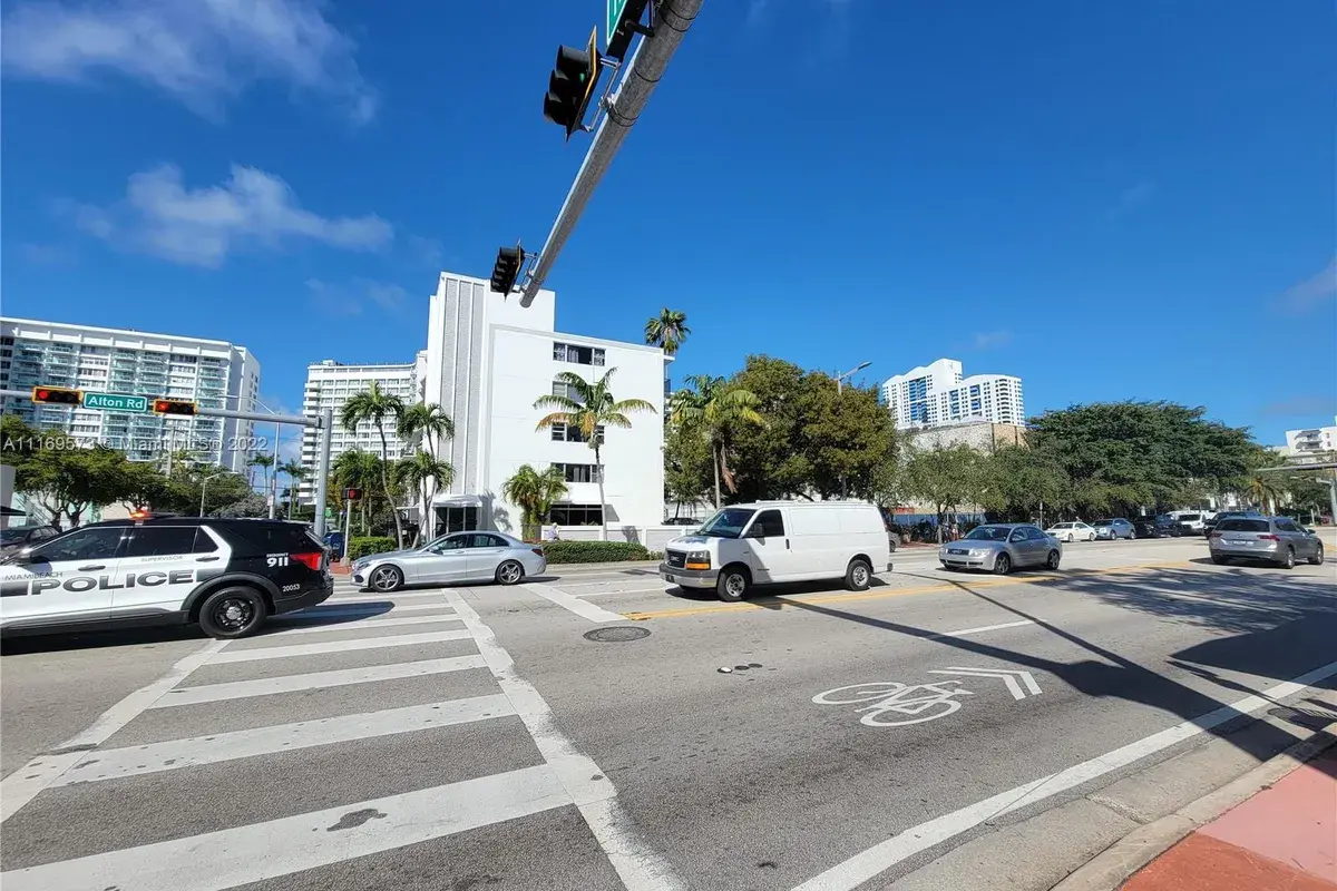 1100 Alton Rd # 2E, Miami Beach FL 33139