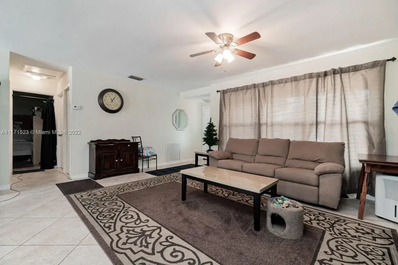 8501 NW 21st Ct, Sunrise FL 33322