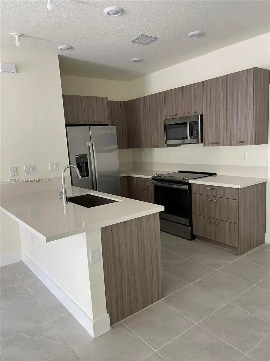 4625 NW 83rd Path # 4625, Doral FL 33166
