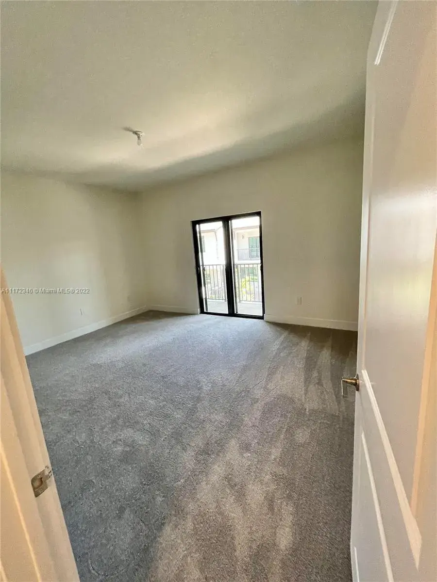 4625 NW 83rd Path # 4625, Doral FL 33166