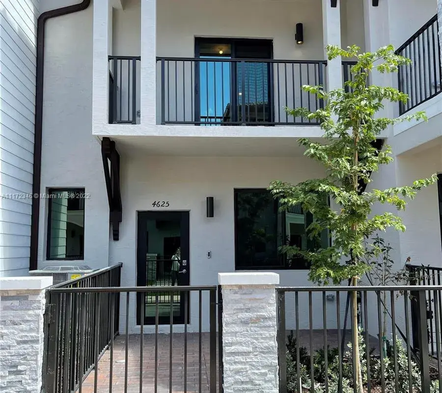 4625 NW 83rd Path # 4625, Doral FL 33166