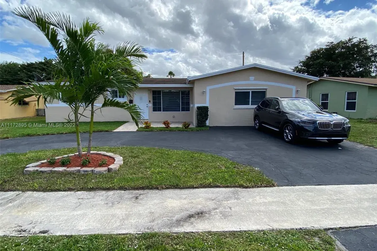 4840 NW 19th Ct, Lauderhill FL 33313
