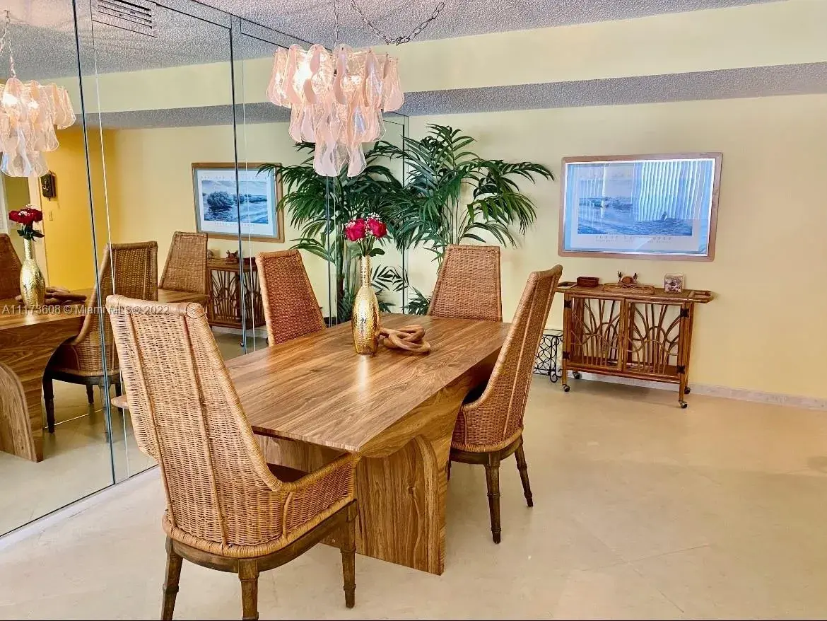 2301 S Ocean Dr # 207, Hollywood FL 33019