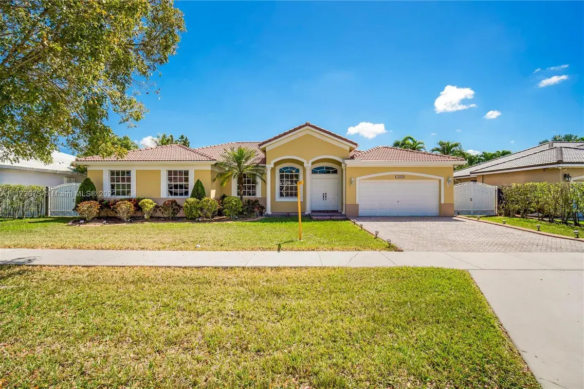 16234 SW 48th Ter, Miami FL 33185