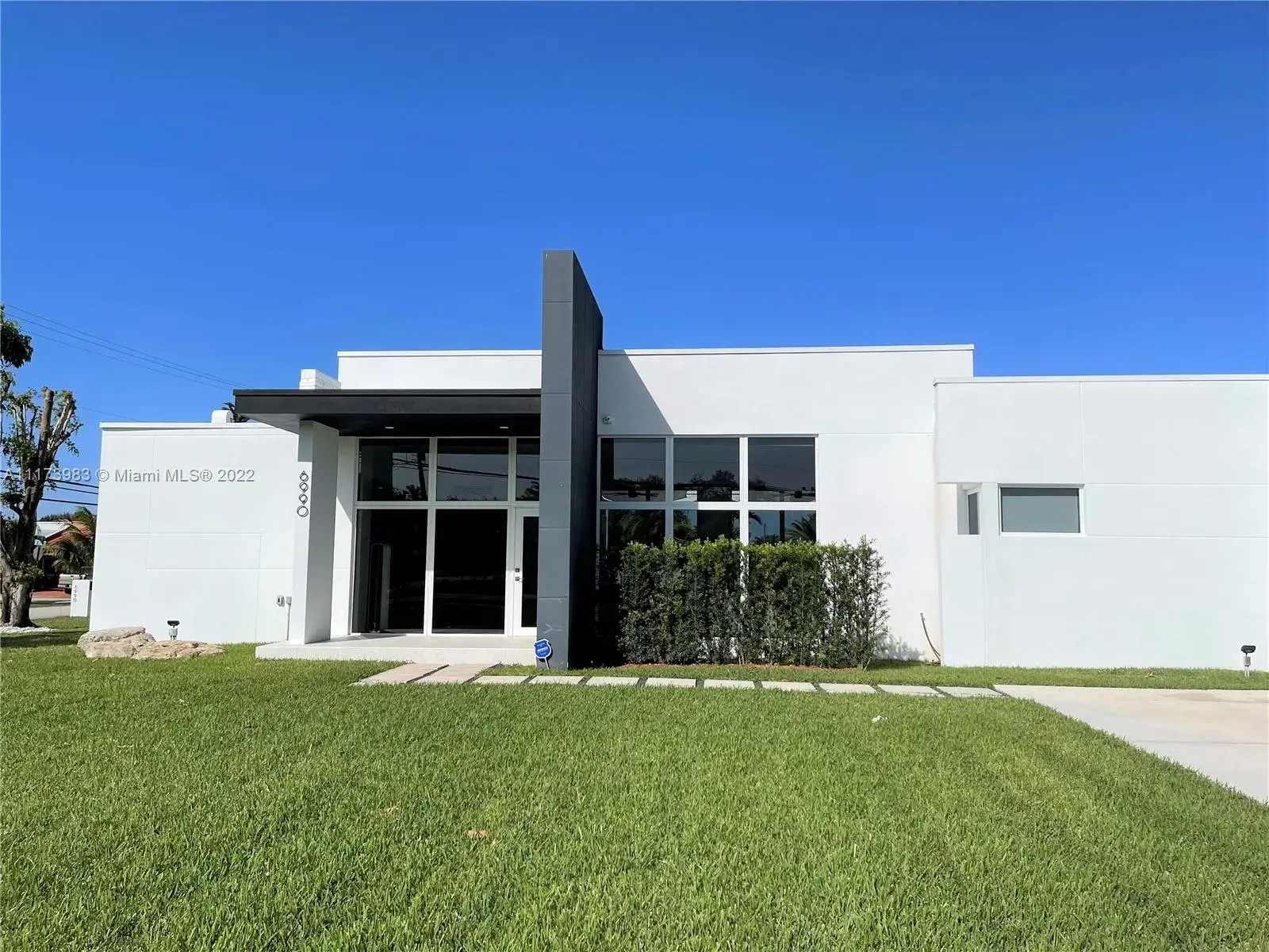 4 bedroom 3 bath Residential for sale at 6990 SW 102nd Ave, Miami FL 33173