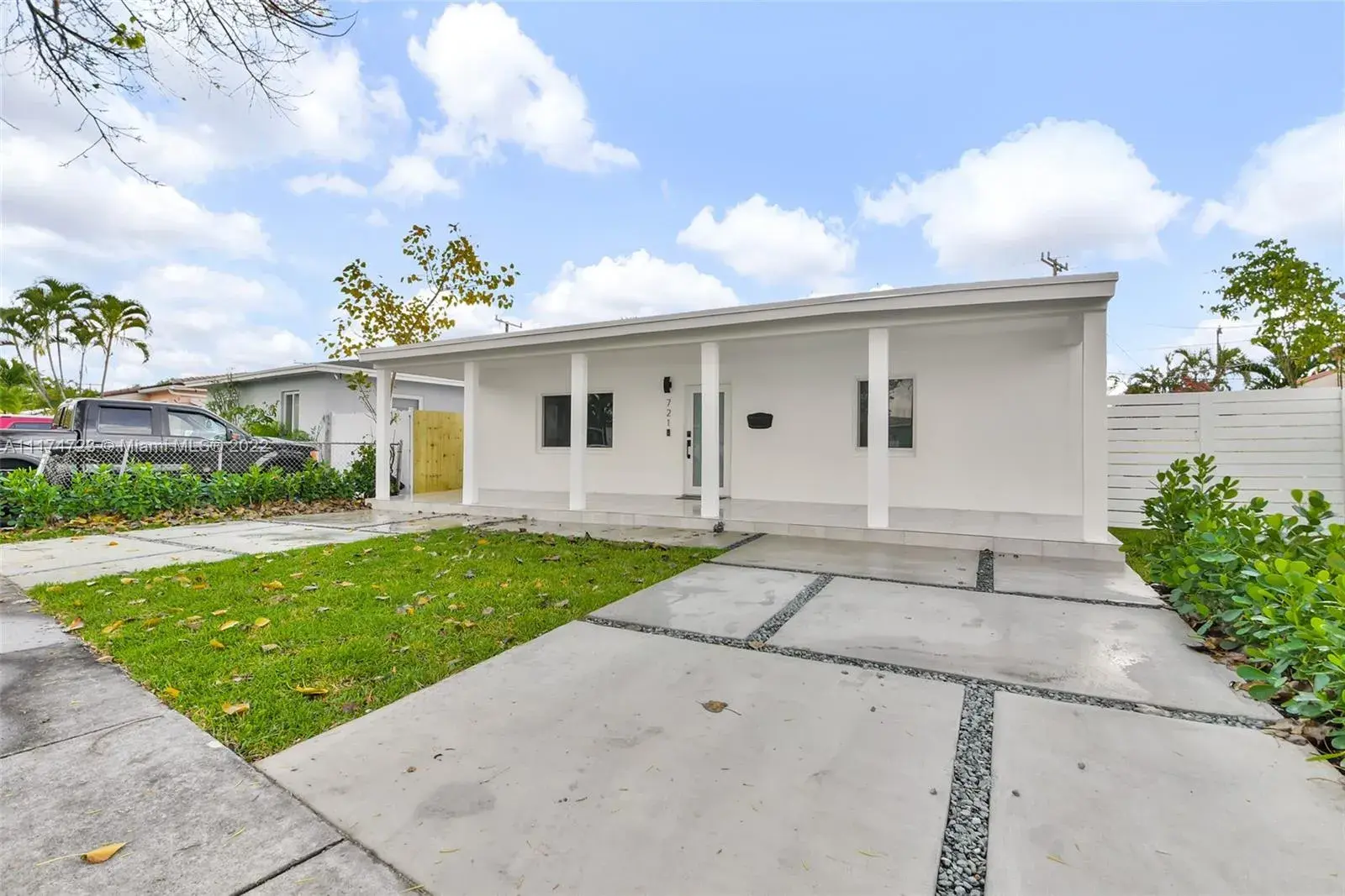721 Tamiami Blvd, Miami FL 33144
