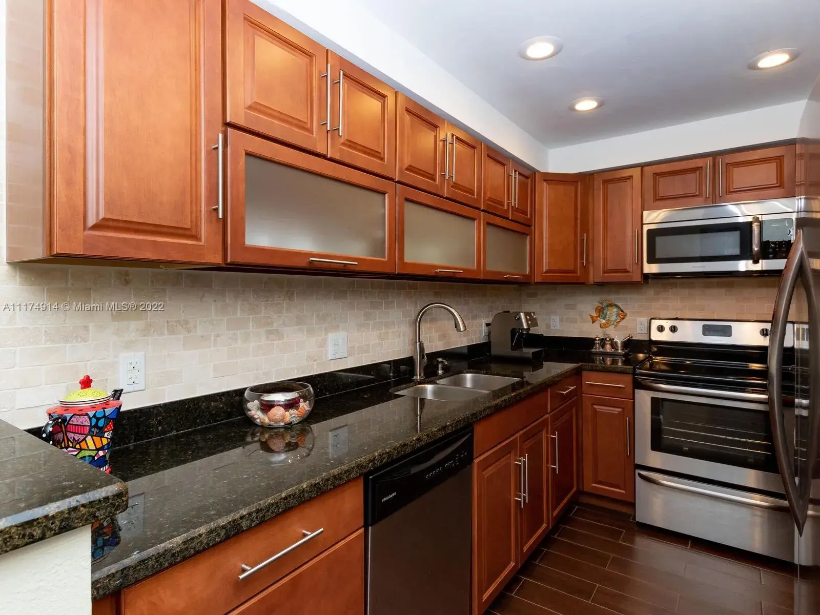 1980 S Ocean Dr # 7M, Hallandale Beach FL 33009