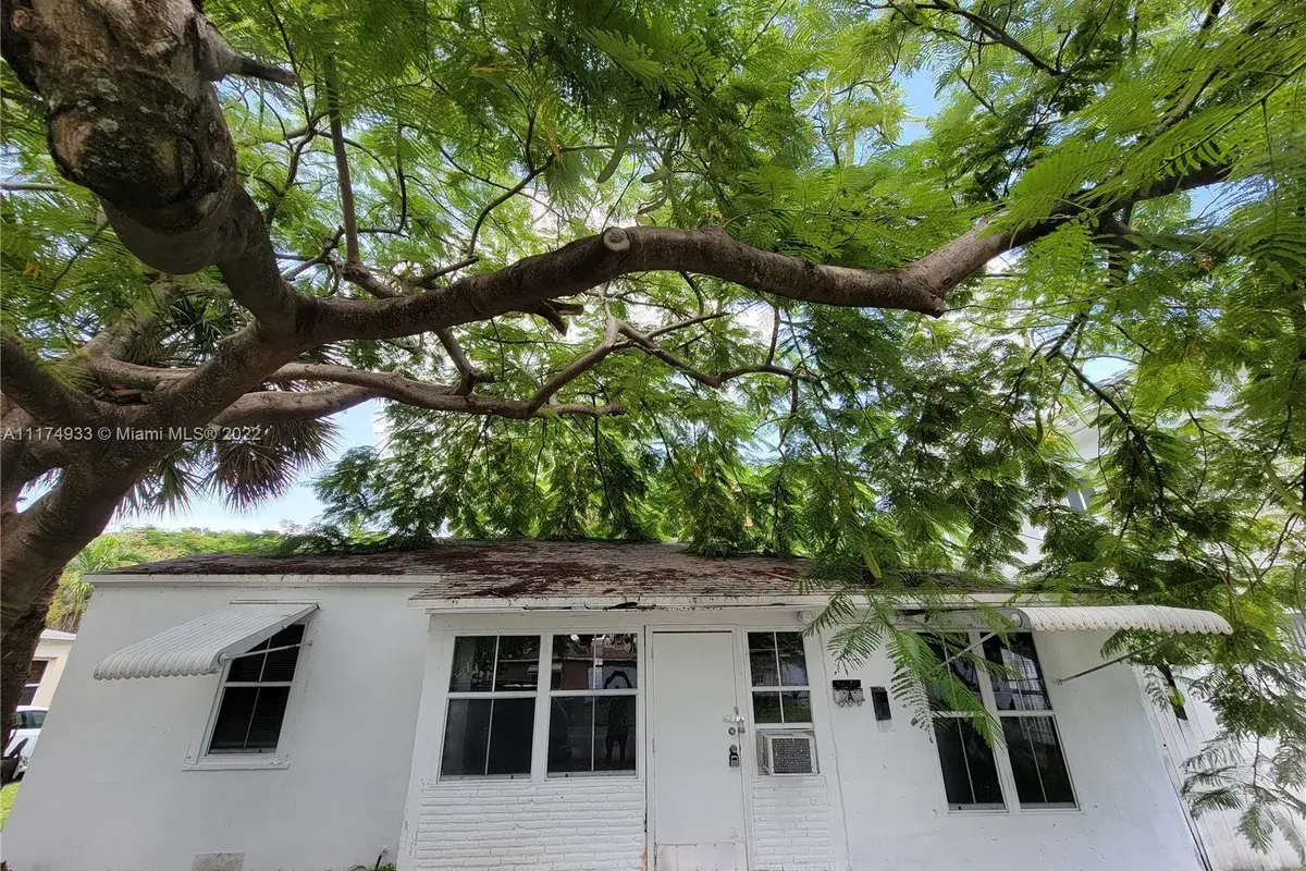 1909 Johnson St, Hollywood FL 33020