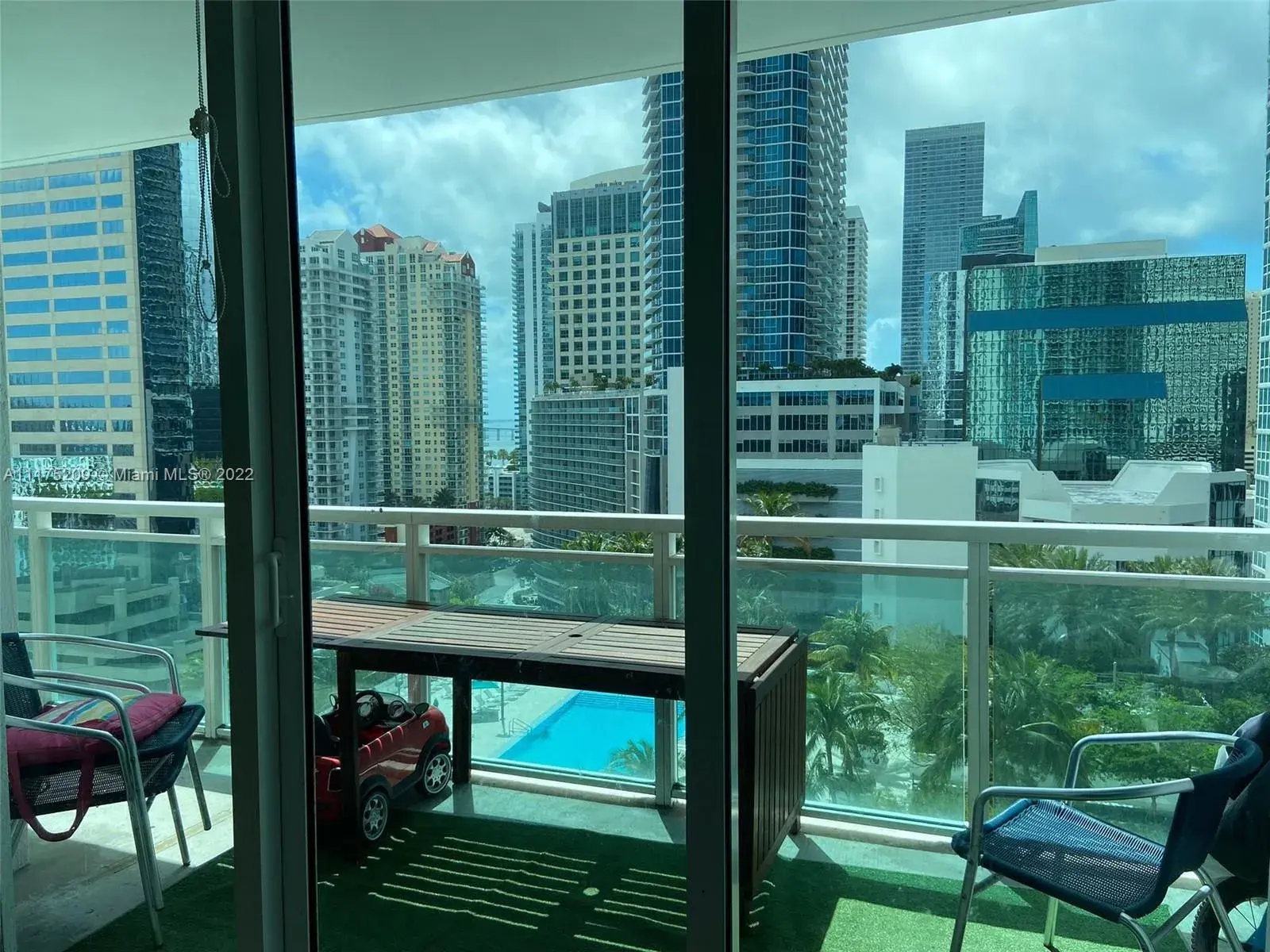 950 Brickell Bay Dr # 1705, Miami FL 33131