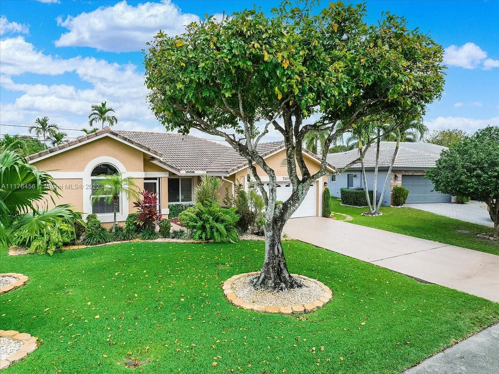 7105 NW 45th St, Coral Springs FL 33065