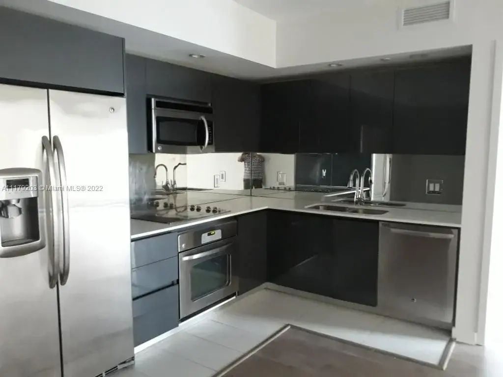 31 SE 6th St # 2307, Miami FL 33131