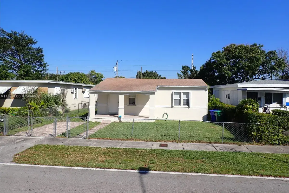 1819 NW 57th St, Miami FL 33142