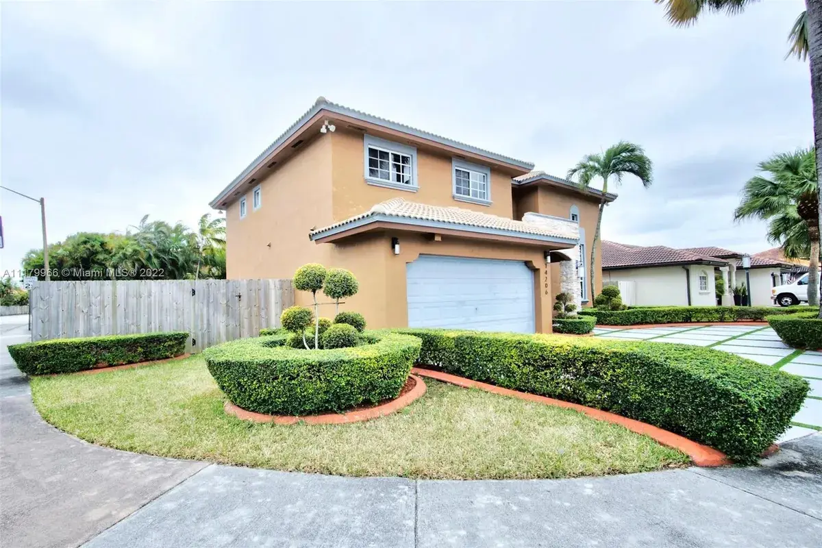 14206 SW 164th Ter, Miami FL 33177