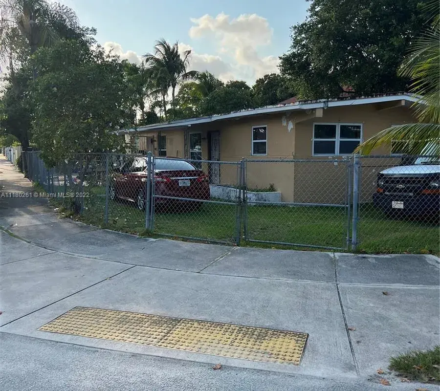 1301 NW 25th St, Miami FL 33142