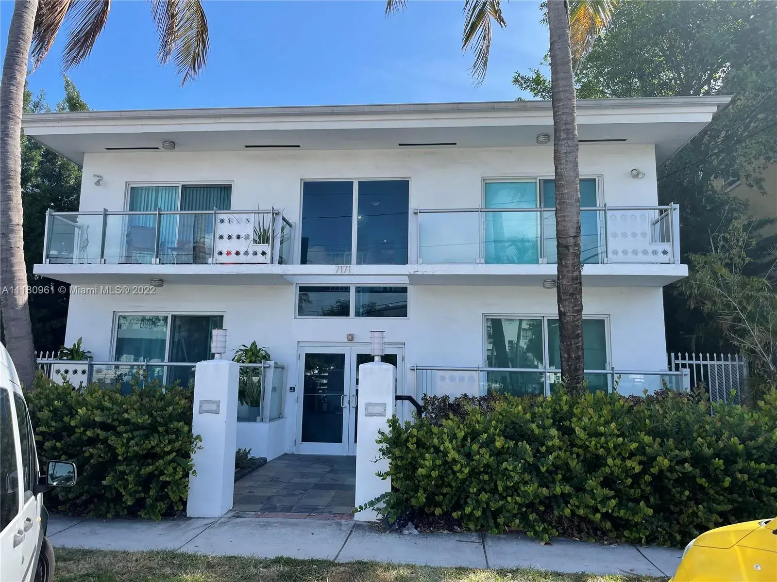 Residential Lease for rent at 7171 Bay Dr, Miami Beach FL 33141