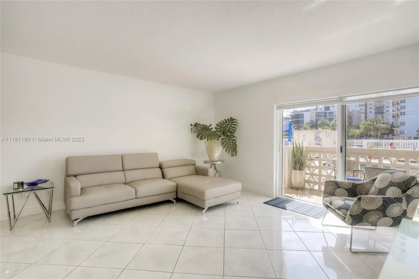 1 bedroom 1 bath Residential for sale at 1901 S Ocean Dr # 104, Hollywood FL 33019
