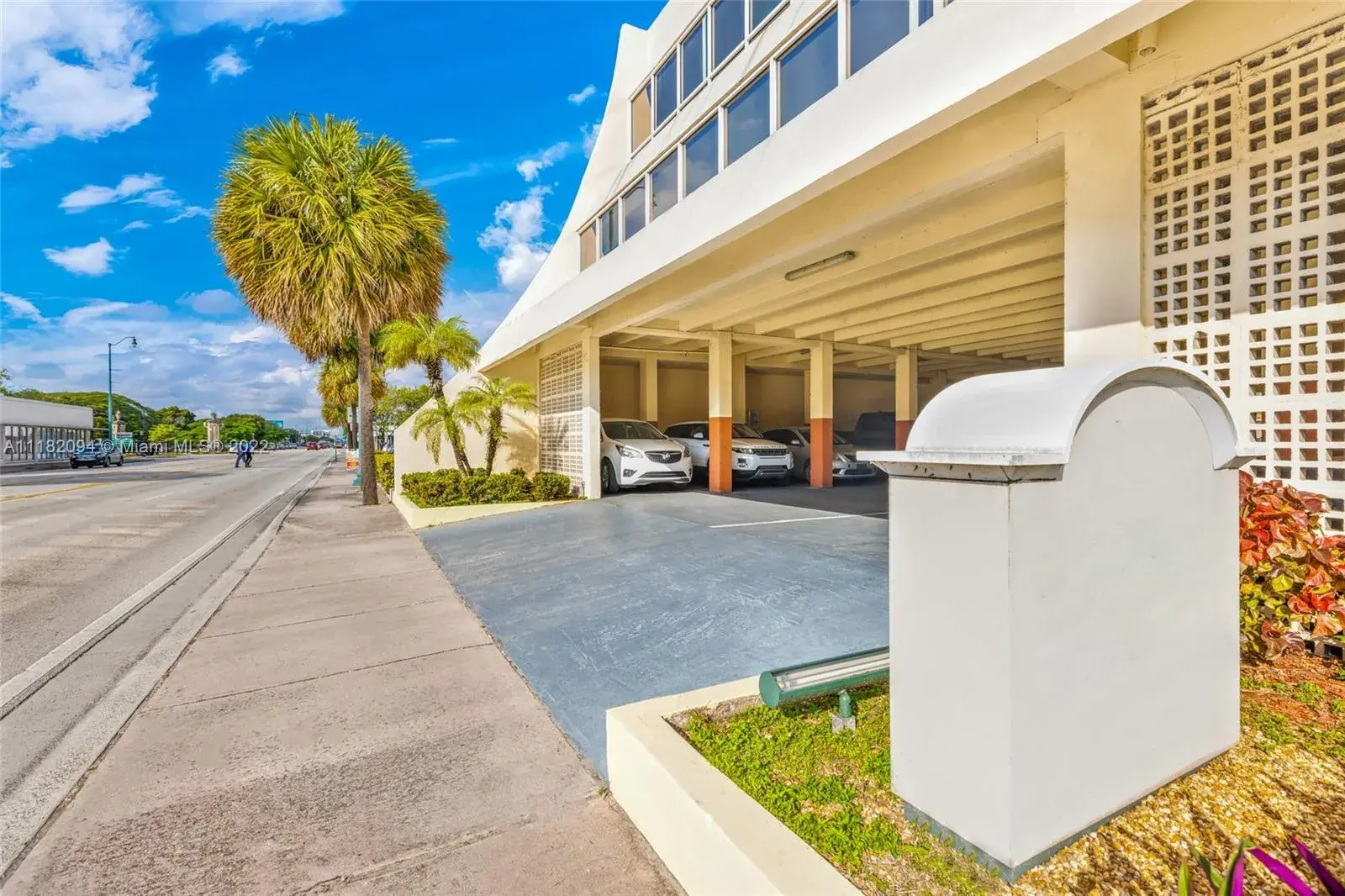 5539 SW 8th St, Miami FL 33134