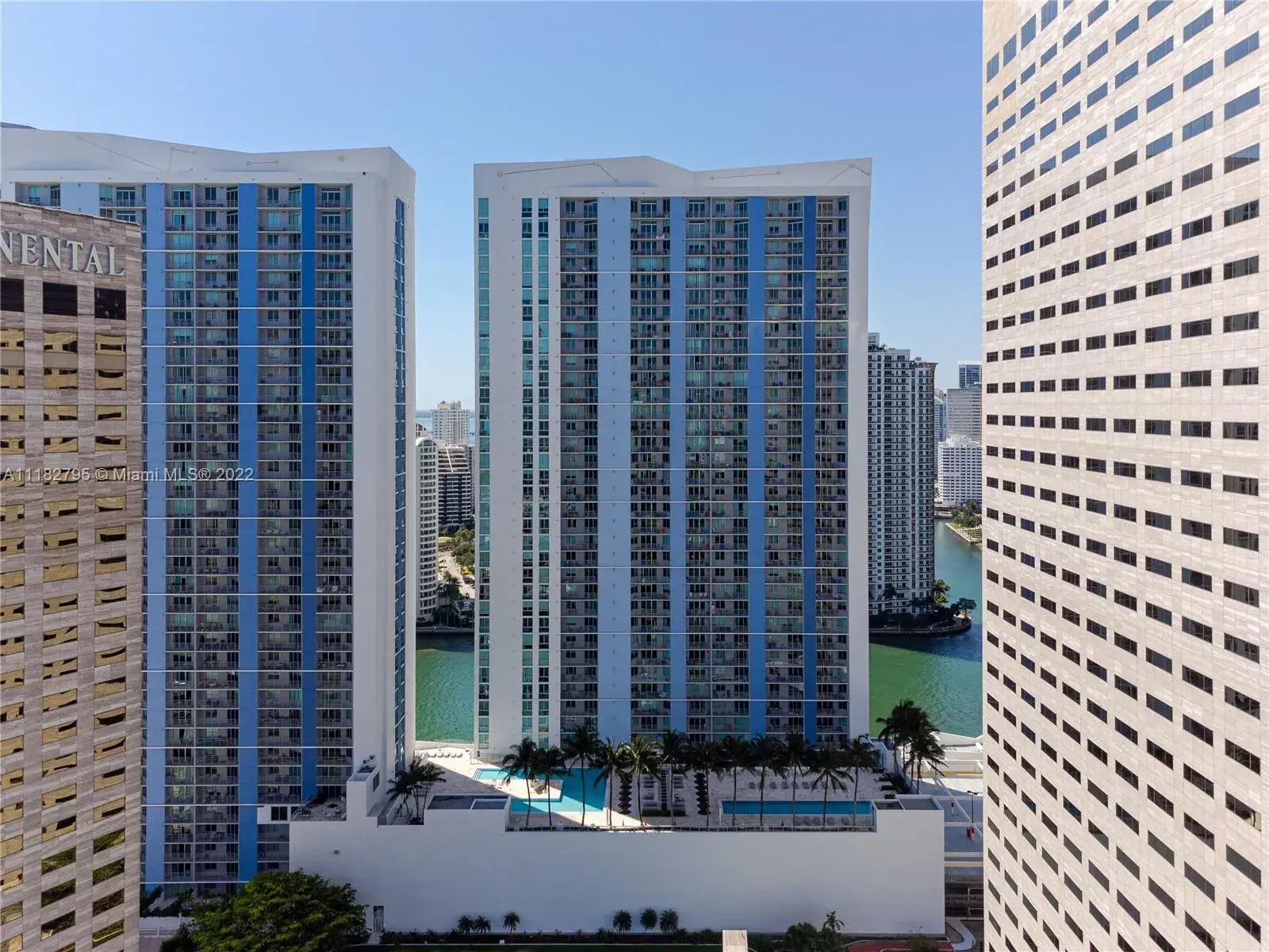 2 bedroom 2 bath Residential for sale at 335 S Biscayne Blvd # 2700, Miami FL 33131