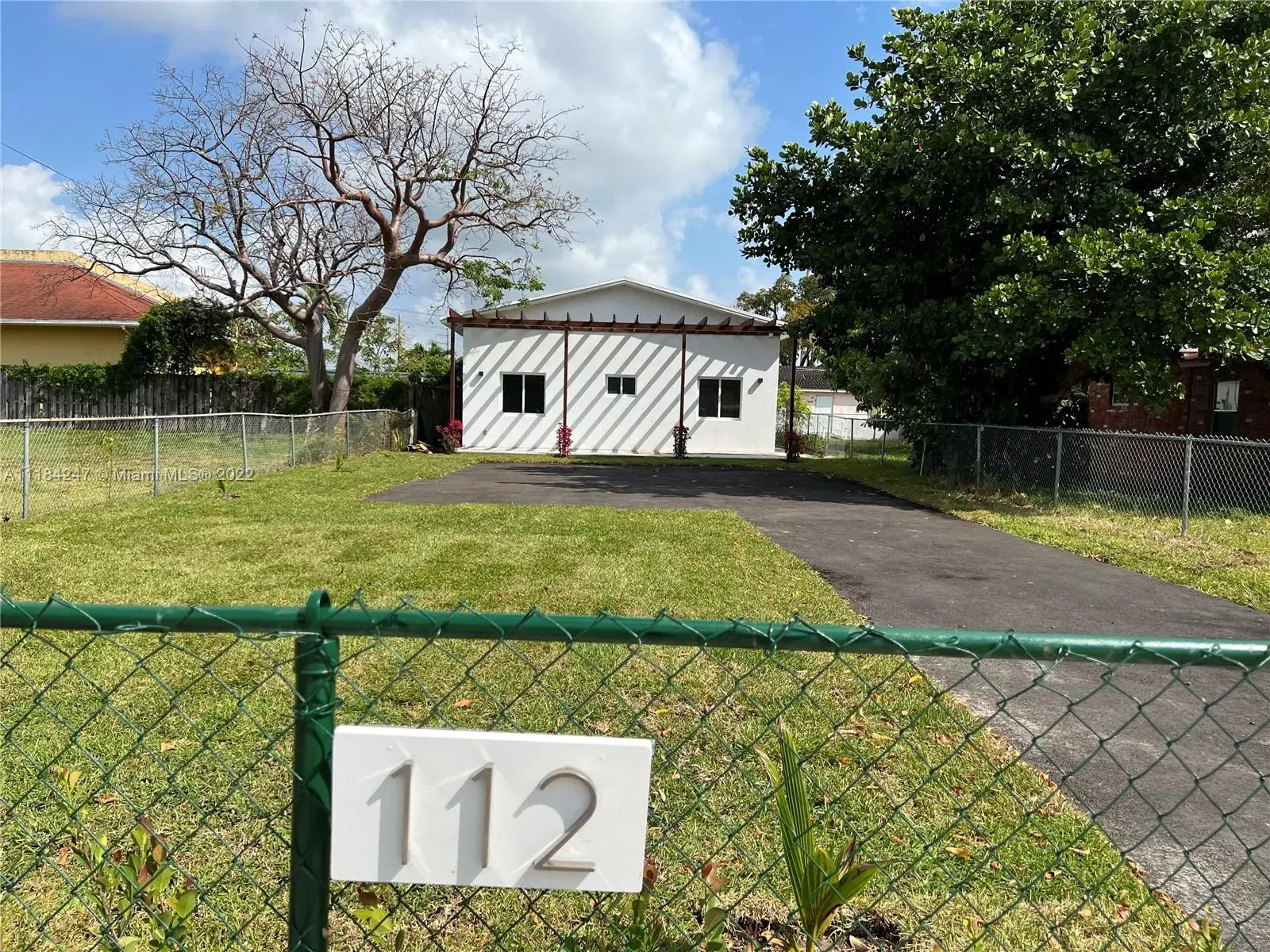 4 bedroom 2 bath for sale at 112 NW 10th St, Hallandale Beach FL 33009