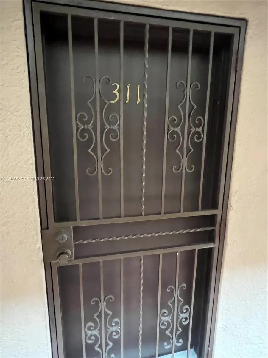 6055 W 19th Ave # 311, Hialeah FL 33012