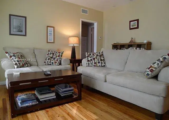 3400 N Surf Rd # 4, Hollywood FL 33019
