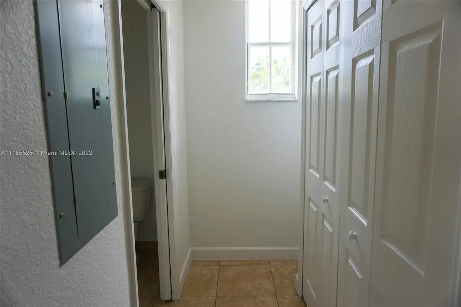 10242 NW 7th St # 204, Miami FL 33172