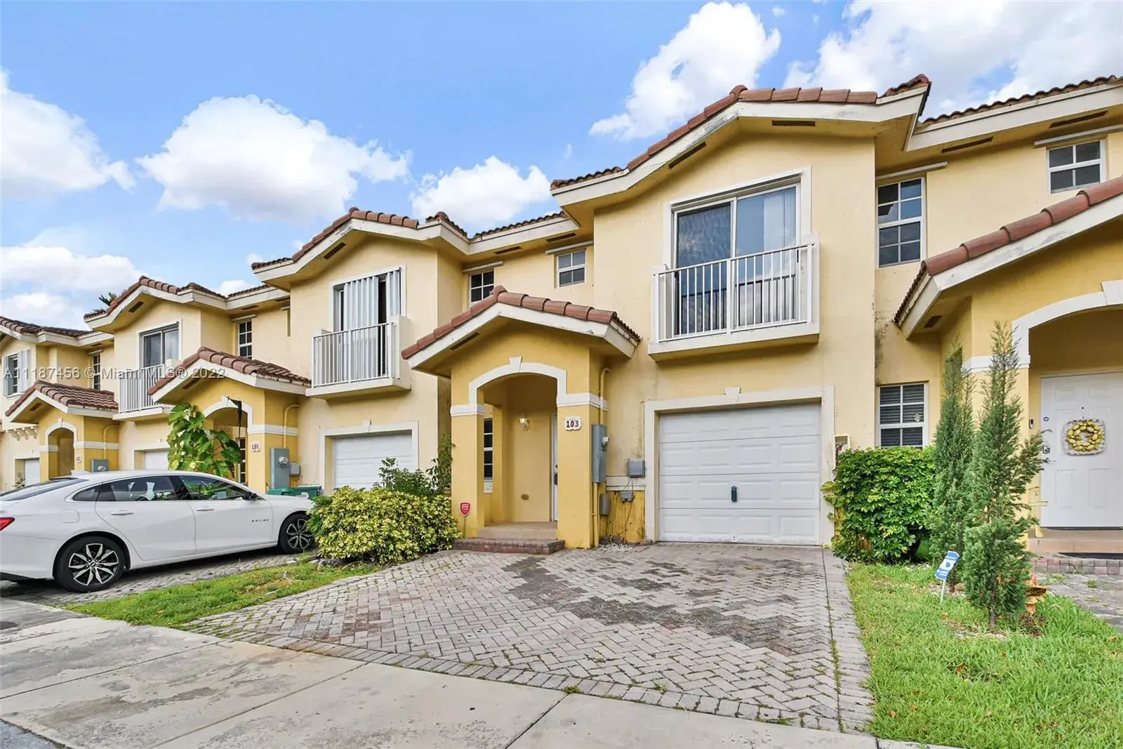 3 bedroom 2 bath Residential for sale at 14122 SW 260th St # 103, Homestead FL 33032