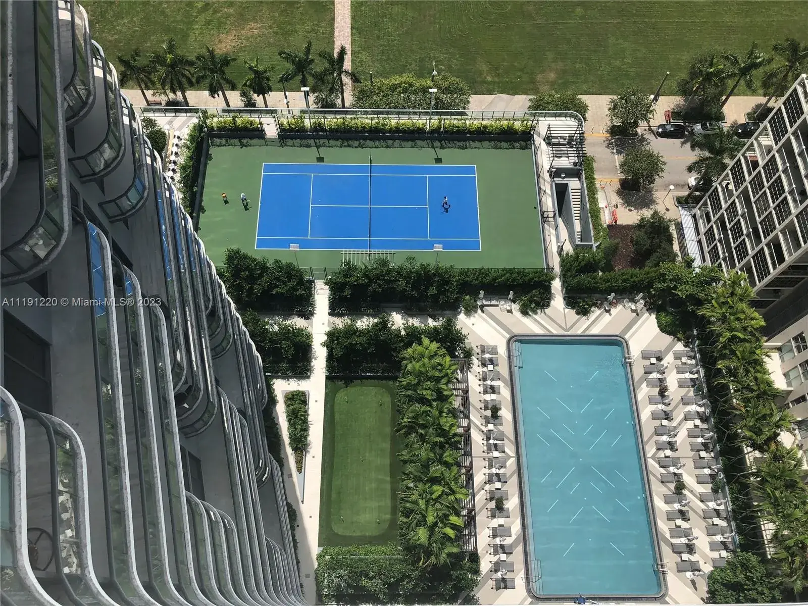 1 bedroom 1 bath for sale at 121 NE 34 St # 2215, Miami FL 33137