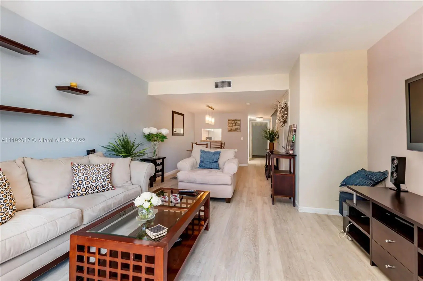 2 bedroom 1 bath Residential Lease for rent at 4600 SW 67 Ave # 219, Miami FL 33155