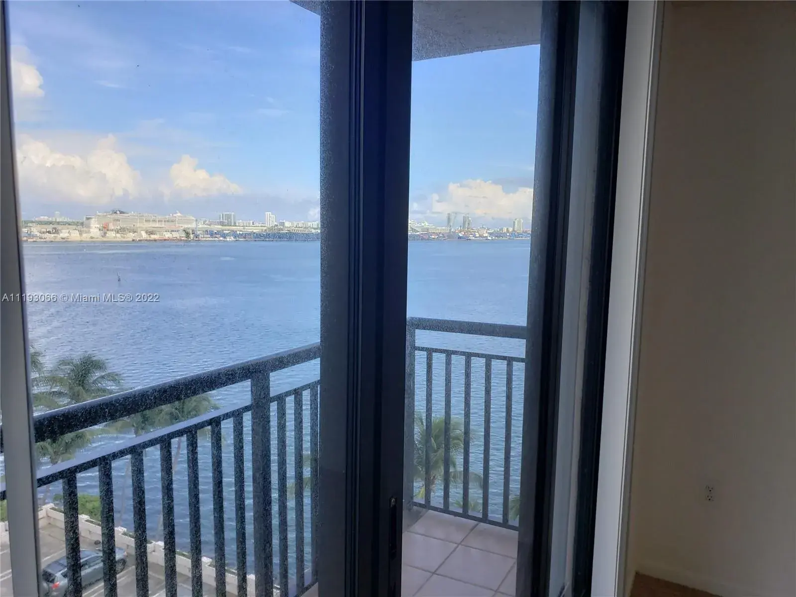540 Brickell Key Dr # 928, Miami FL 33131