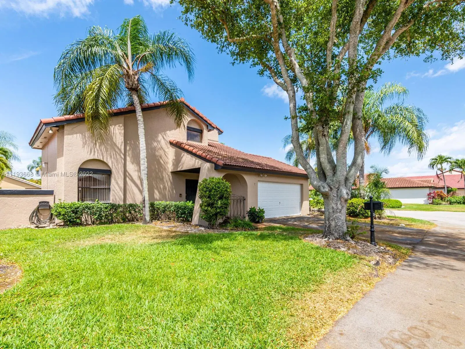 17338 NW 61st Pl, Hialeah FL 33015