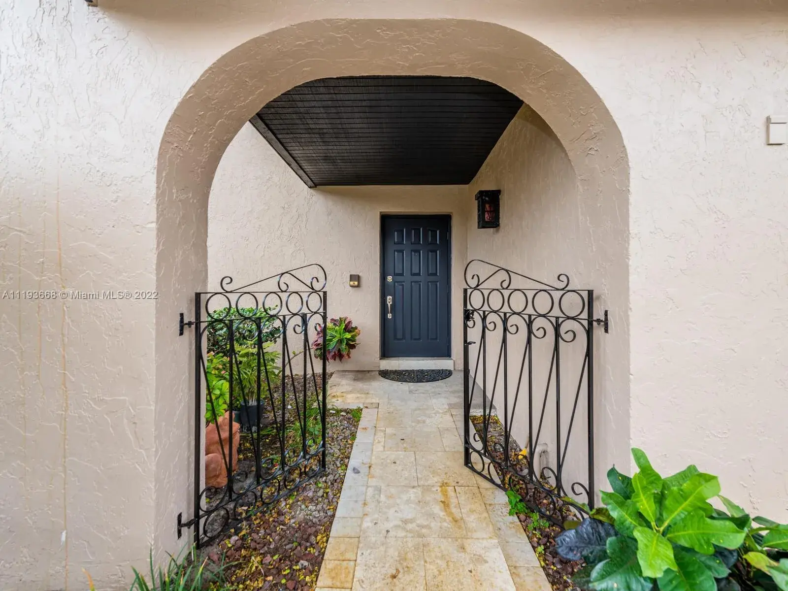 17338 NW 61st Pl, Hialeah FL 33015