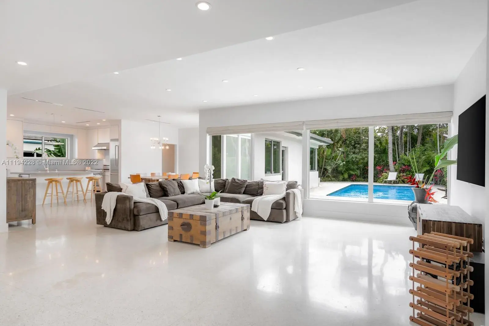 4 bedroom 3 bath Residential Lease for rent at 4431 Nautilus Dr, Miami Beach FL 33140