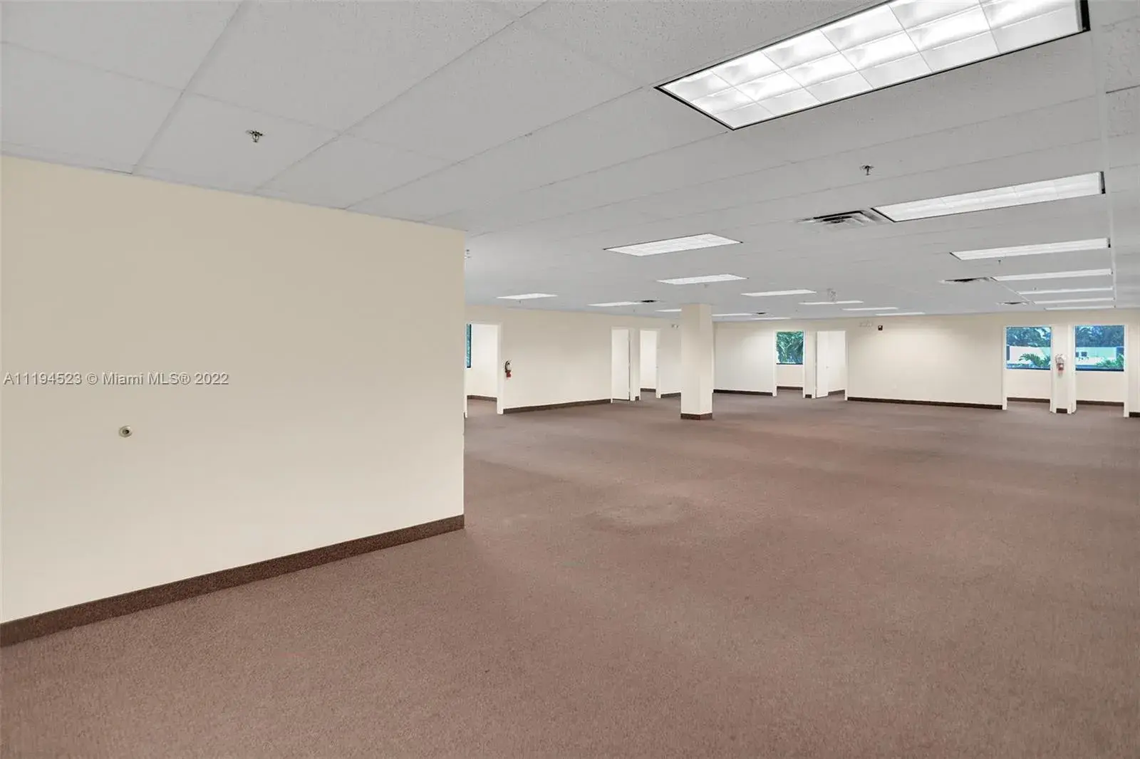 2870 Stirling Rd, Hollywood FL 33020
