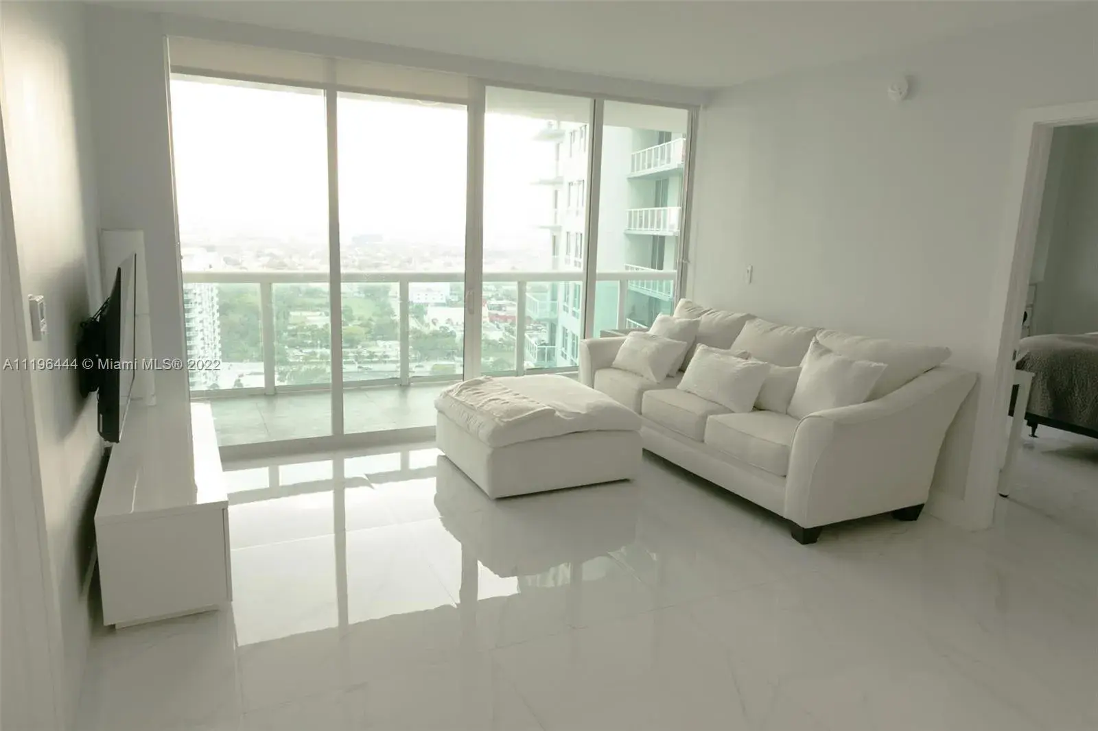 2 bedroom 2 bath Residential for sale at 1800 N Bayshore Dr # 2910, Miami FL 33132