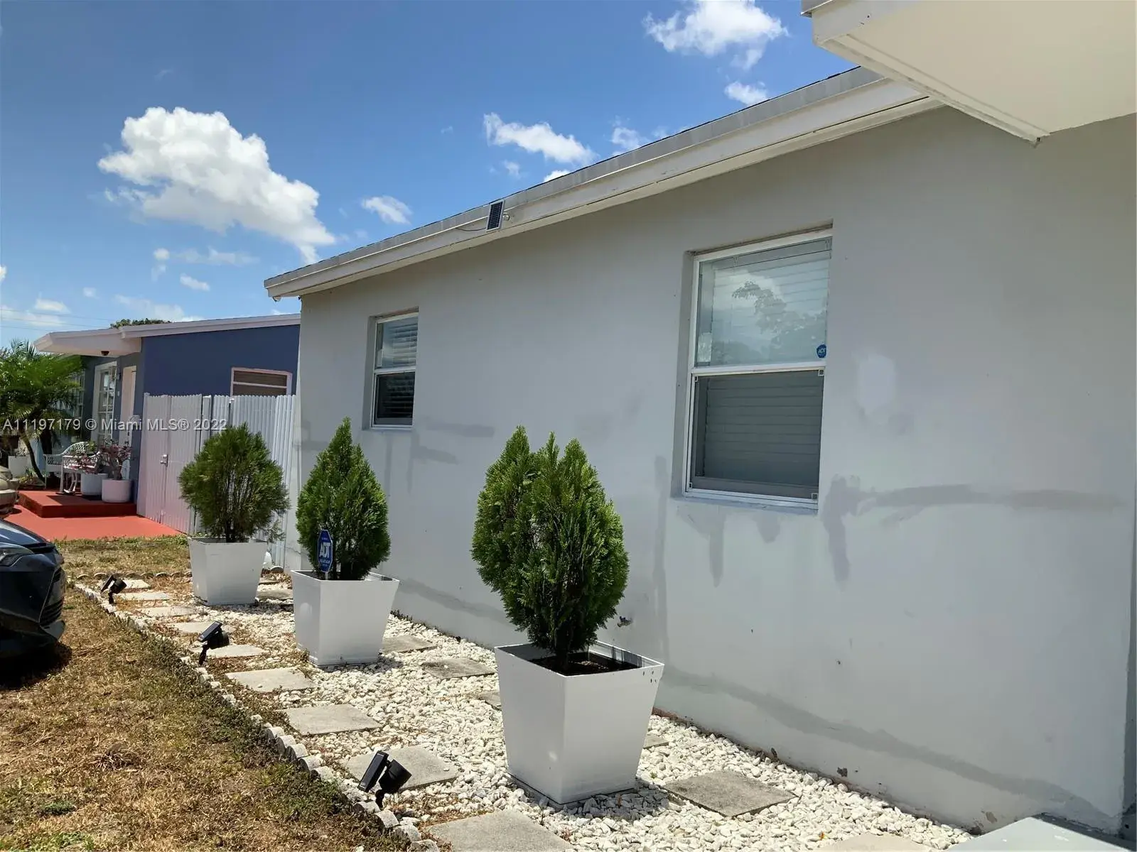 800 N 69th Ave, Hollywood FL 33024