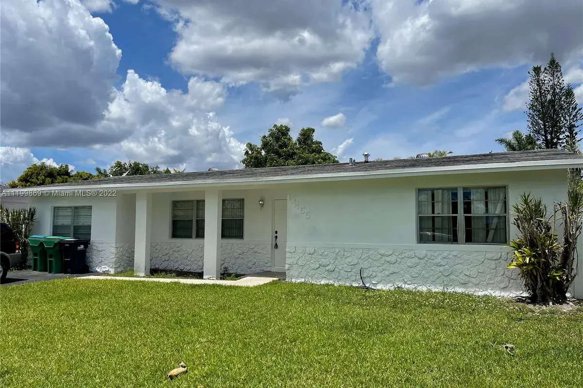 13455 SW 72nd Ter, Miami FL 33183