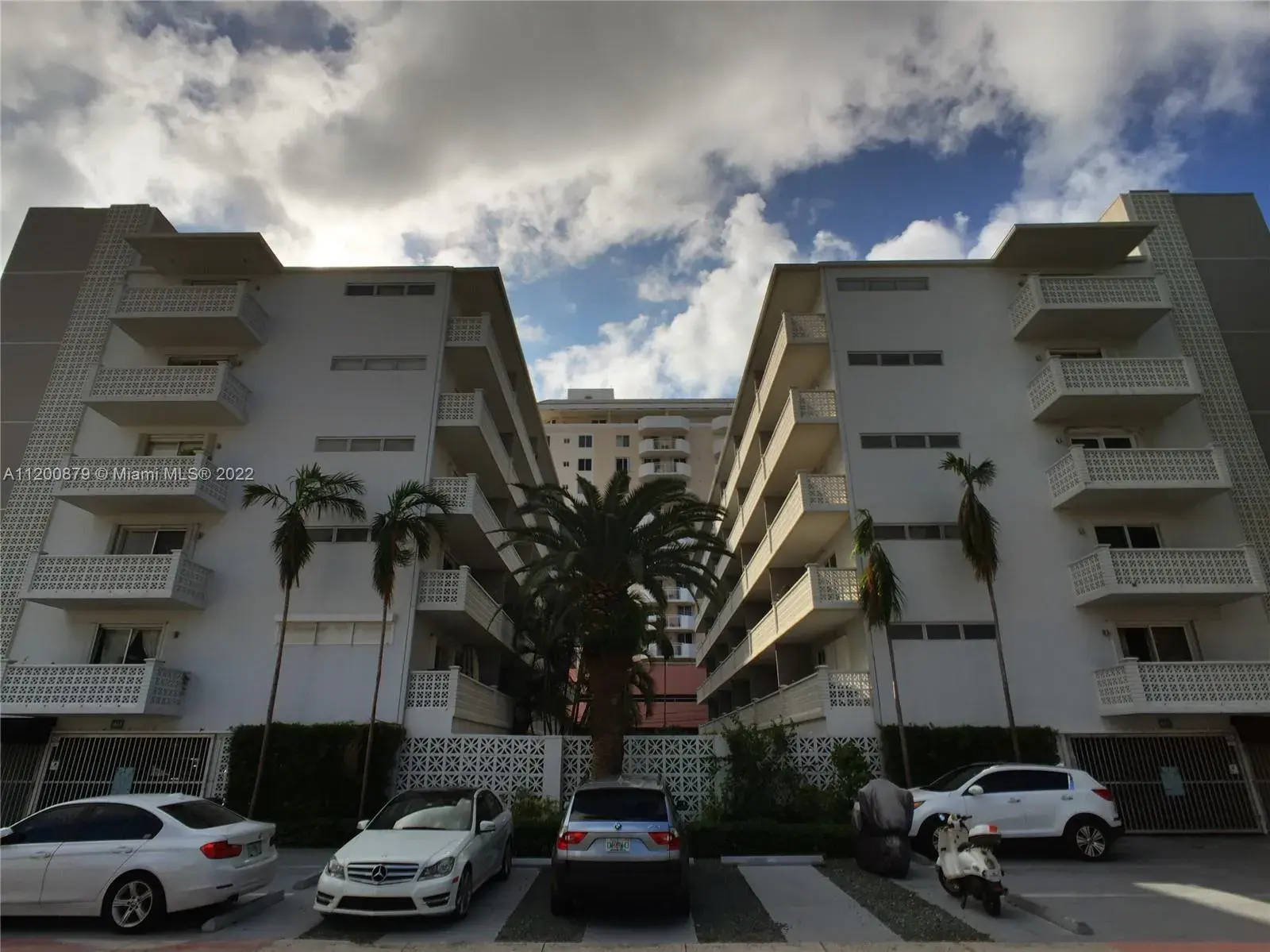 1 bedroom 1 bath Residential for sale at 1620 West Ave # 501, Miami Beach FL 33139