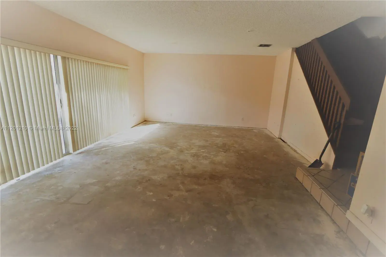 8223 NW 8th St # 11, Plantation FL 33324