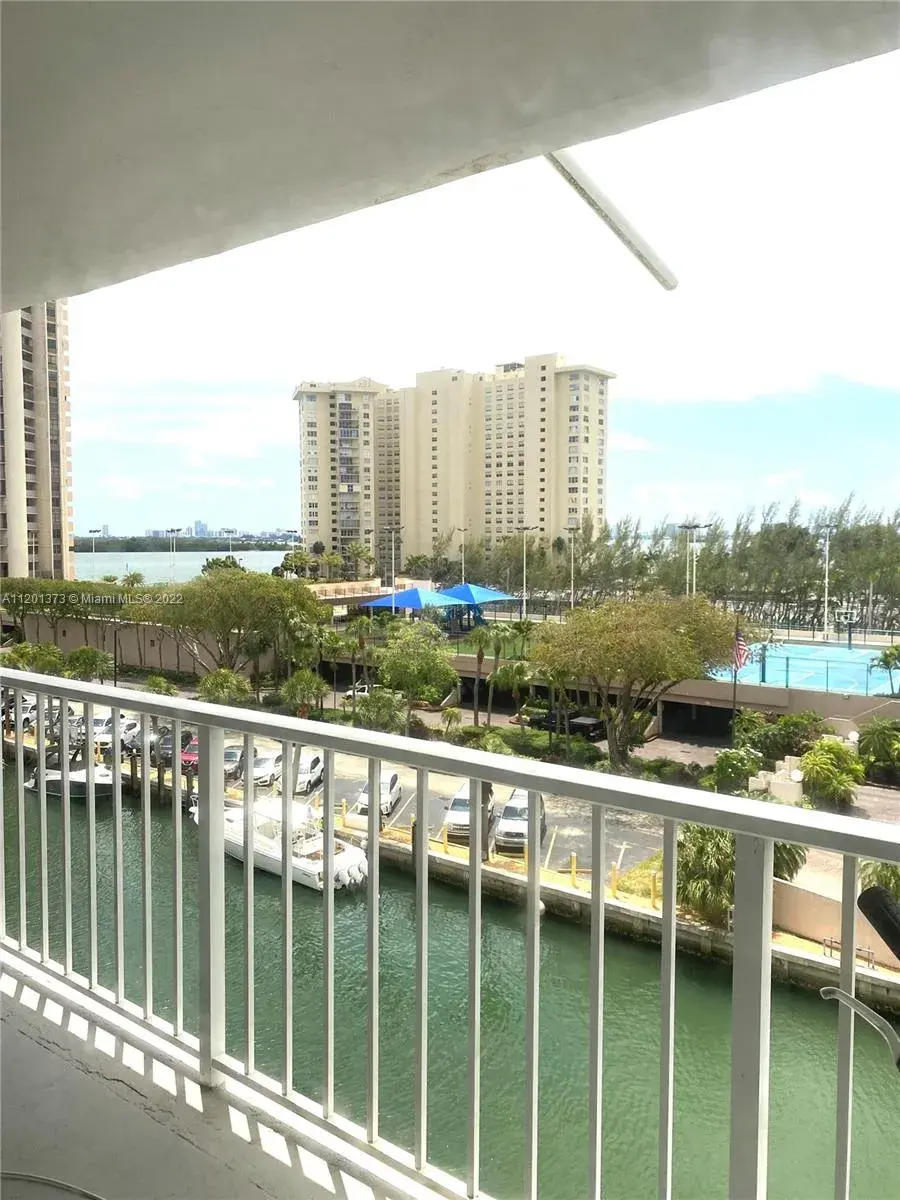 1650 NE 115th St # 609, Miami FL 33181