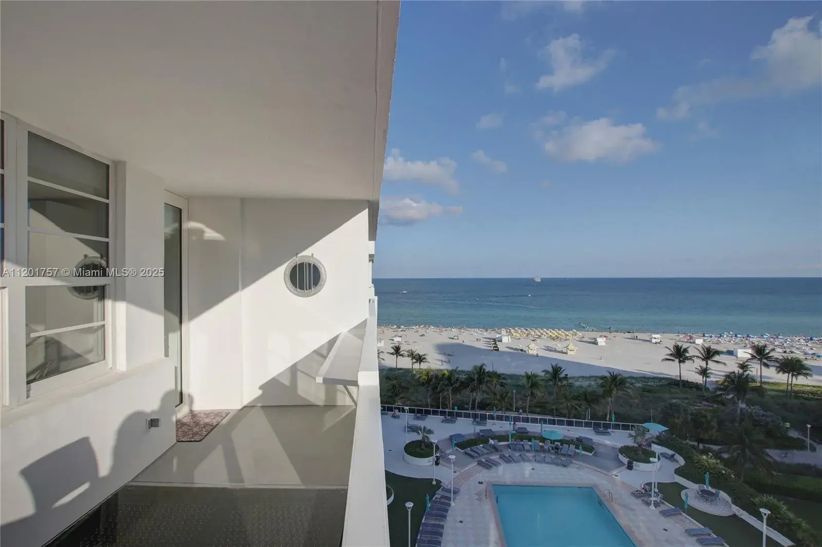 1 bath for rent at 100 Lincoln Rd # 940, Miami Beach FL 33139