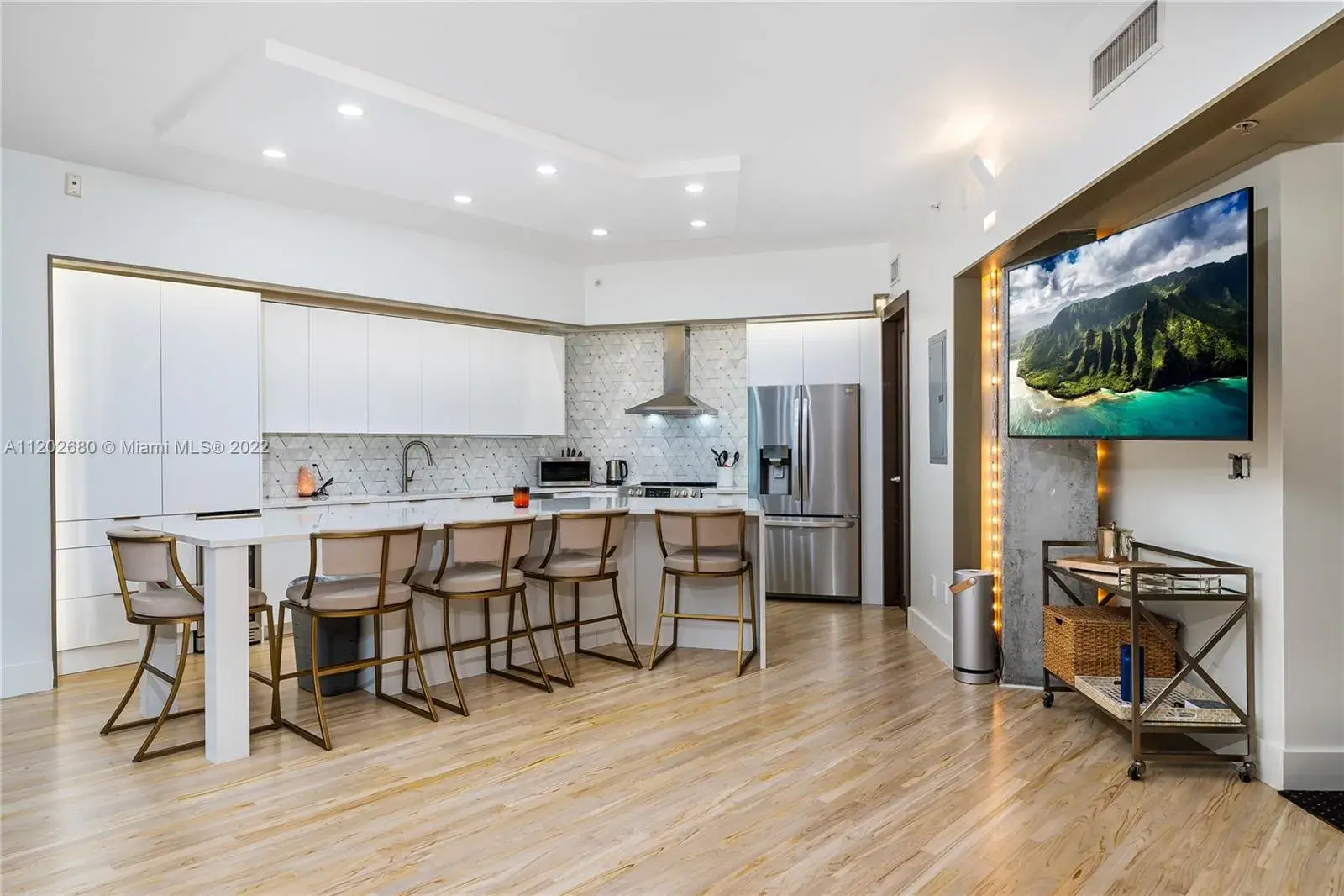 2001 Meridian Ave # 307, Miami Beach FL 33139