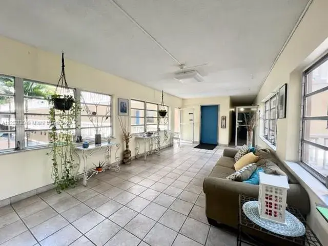 410 SE 2nd St # 223, Hallandale Beach FL 33009